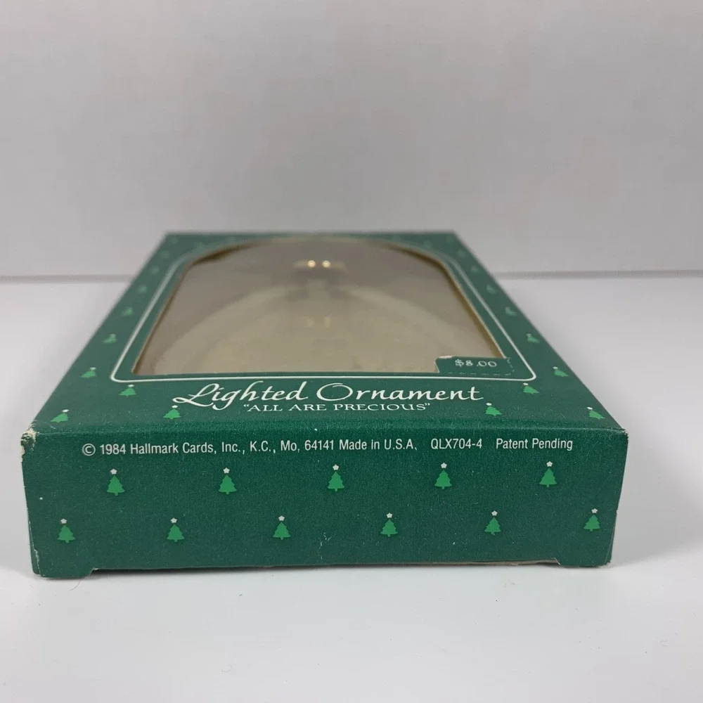 Hallmark 1984 Vintage  Light Up Ornament- 